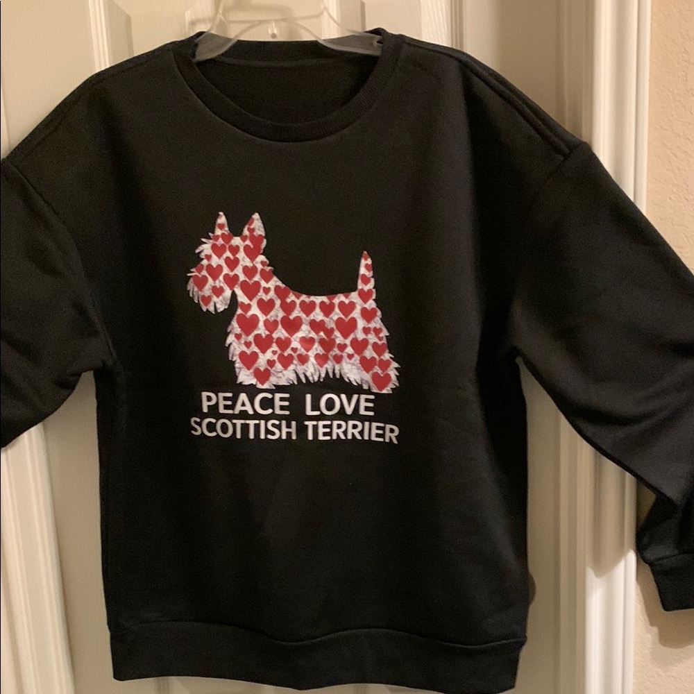 Scottie Dog Heart Sweatshirt Size XL New Never Worn Super Comfy